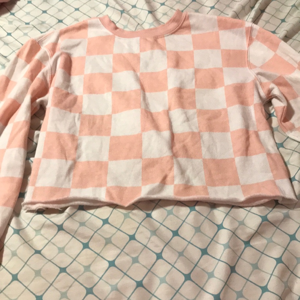 Light pink checkered crop shirt